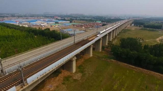 八达岭高速隧道图片