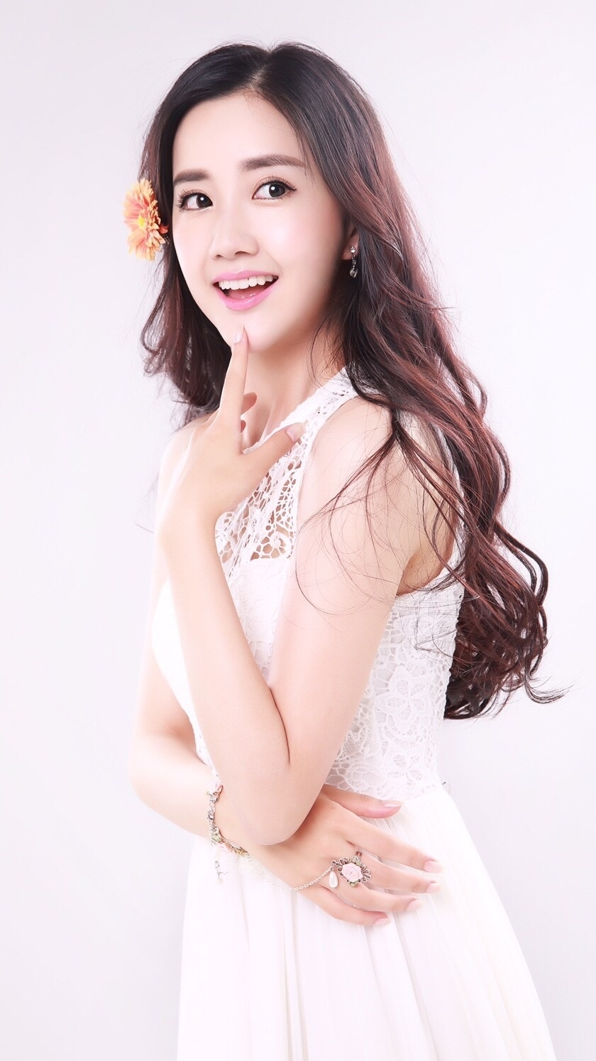 陈欣予精美壁纸:柔美大气,十分靓丽!