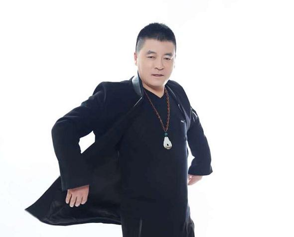 49岁二人转演员魏三罕现身,曾上春晚火遍东北,却因涉毒自断前程