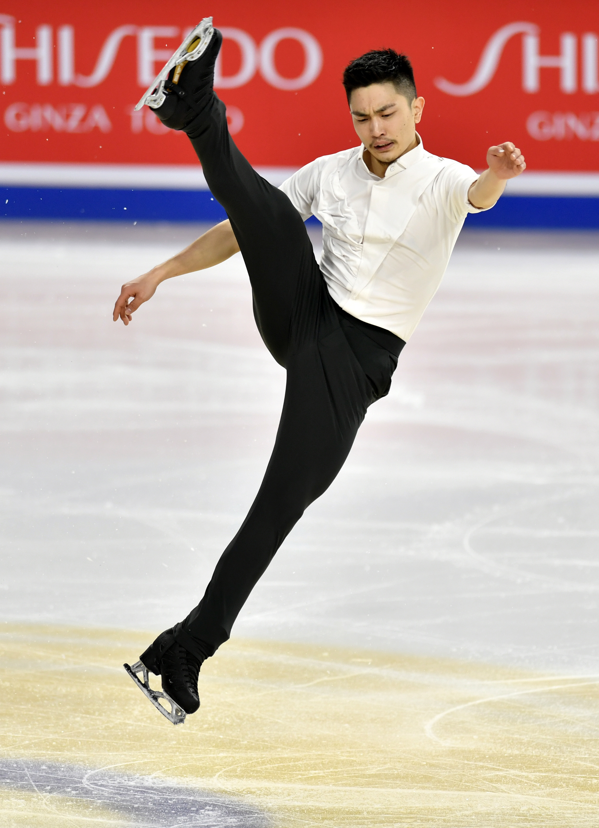 花样滑冰——中国杯:闫涵列男单短节目第一