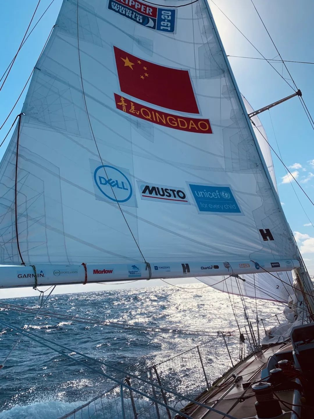 赛程4颁奖仪式在澳洲举行 青岛号荣获三连冠登台见证荣耀时刻