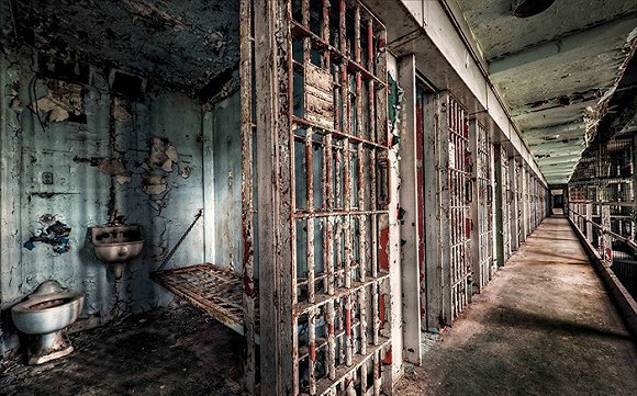 无期徒刑真的在监狱待一辈子么?今天可算知道了,原来还能这样!