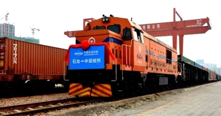 夜读海关|深圳湾海关查获4000余件假名牌货;进出境旅客通关申报小程序