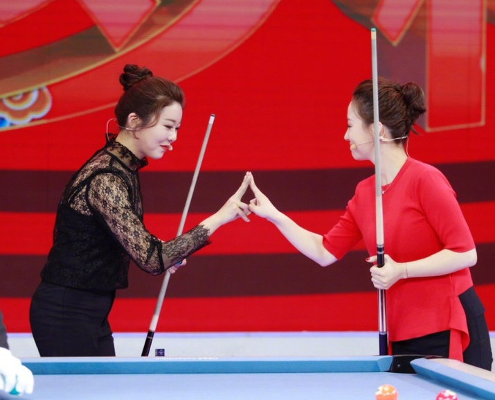 九球美女潘晓婷和韩国"小魔女"金佳映,获得cctv贺岁杯冠军