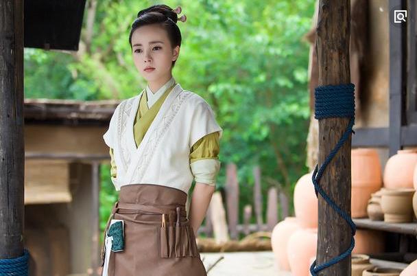 第一名 安泳畅,《太子妃升职记》剧中饰演心机颇深的赵王妃江映月,她