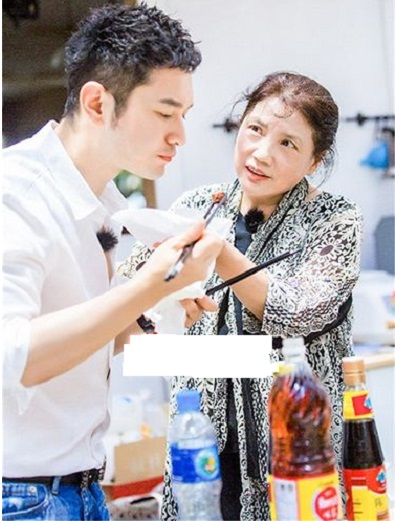 崔新琴老师生日,黄晓明第一时间送祝福,网友夸他有一颗感恩的心