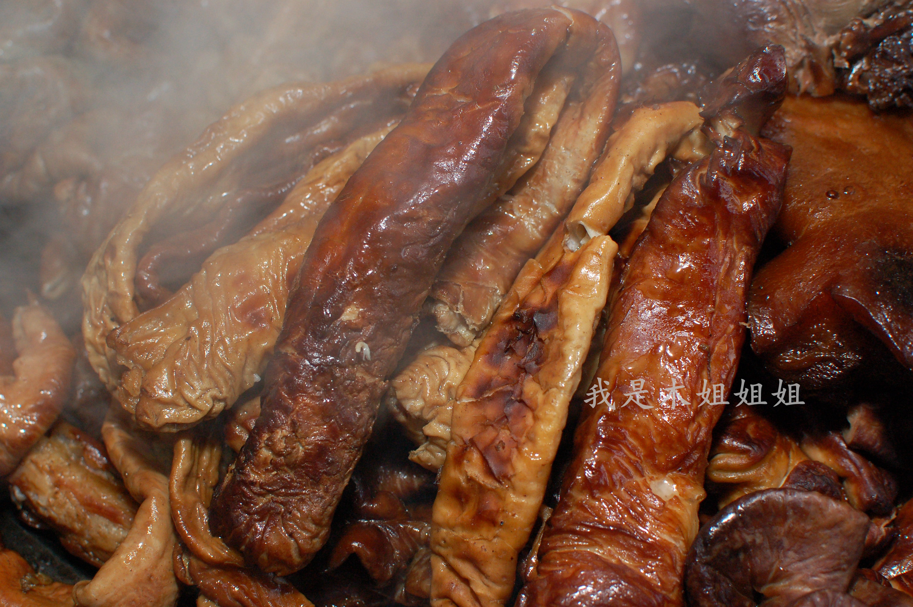 西安特色美食梆梆肉,锅盖一揭,口水止不住的流