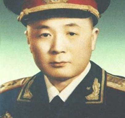 他是"红军三虎"之一指挥官,曾指挥炮手击毙日本中将而轰动全国