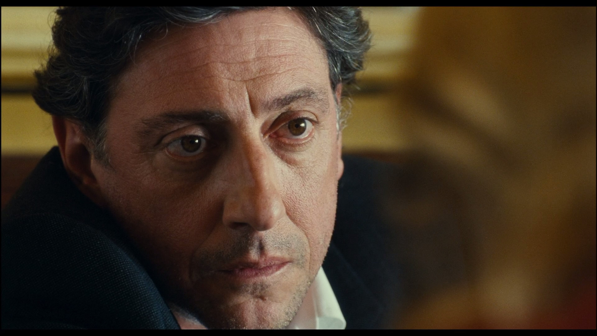 世界很小,温暖常在——关于《巴黎我爱你》