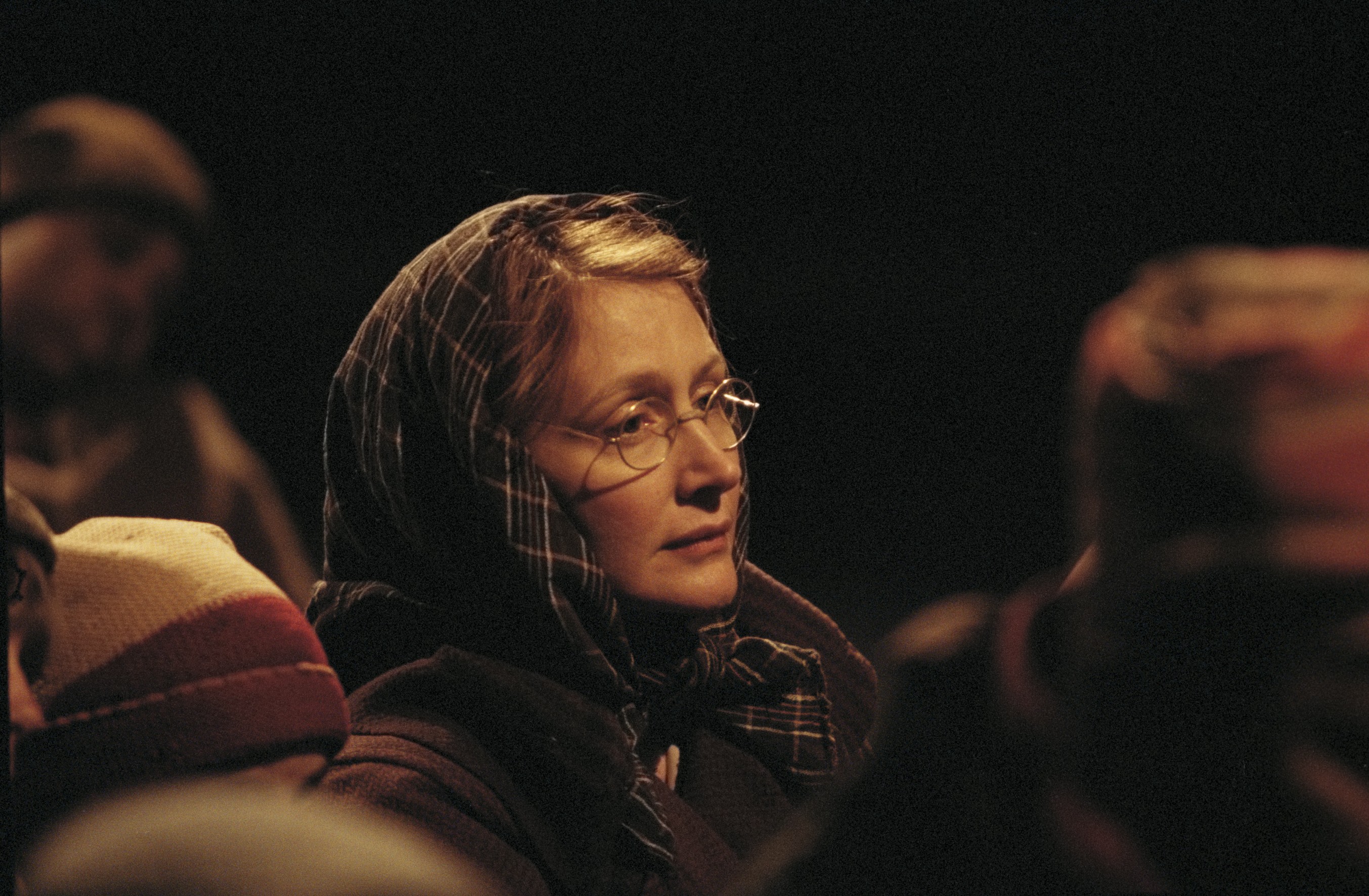 善良,只是人性中的一纸契约——丹麦电影《狗镇》