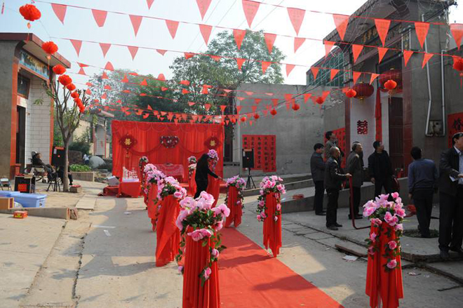 农村结婚风俗,高额彩礼和零彩礼相比,你比较看好哪个?