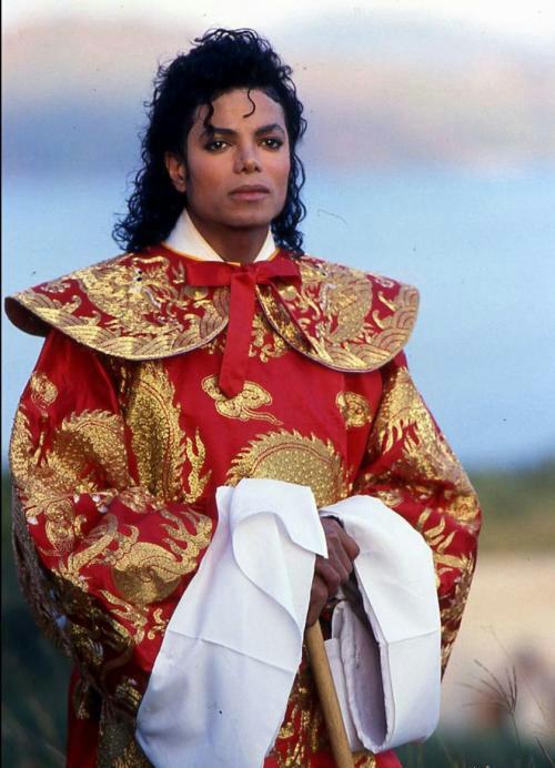 世界第一巨星和中国第一巨星,你更喜欢哪个?