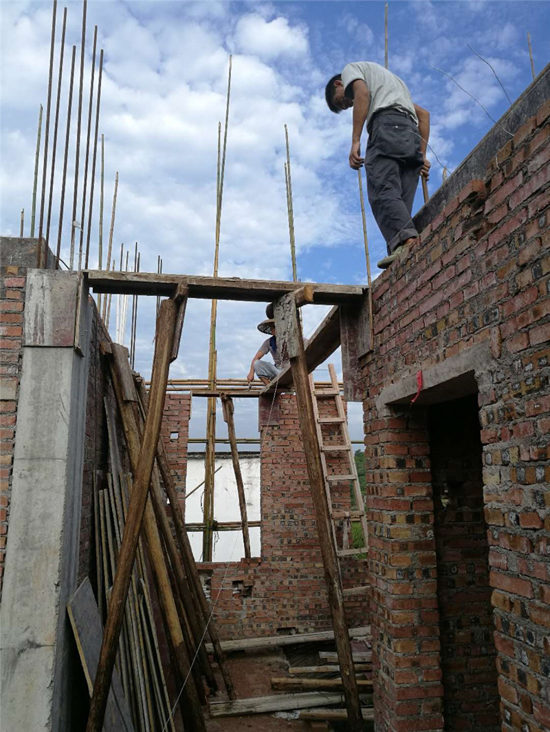 农村最难施工的建筑!豪华别墅相对于农村施工队难度系数非常巨大