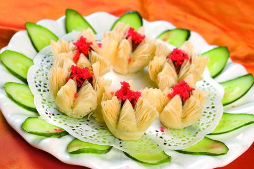 《舌尖上的中国3》几号开播?菜谱有"煎饼果子""炸菊花"