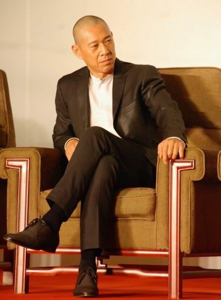 张丰毅多次建议要个孩子,霍凡以年轻为借口,一再推迟