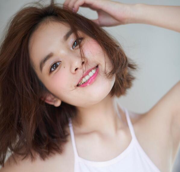 笕美和子拍大片 唇红齿白魅力无限