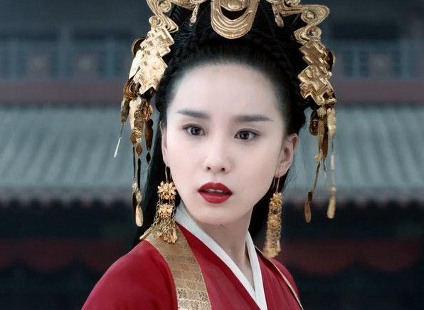 古装剧中戴金色头饰的女星 , 第5位最美,却被玷污吞金而亡!