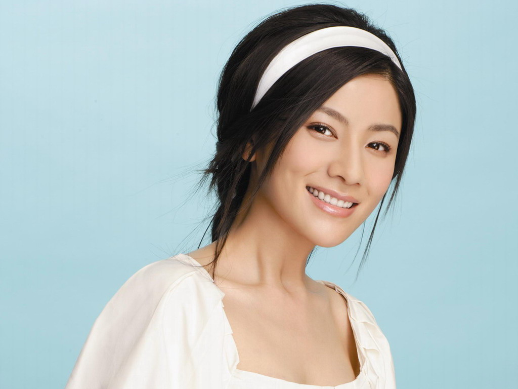 胡可是主演《快嘴李翠莲2》,进入演艺圈的