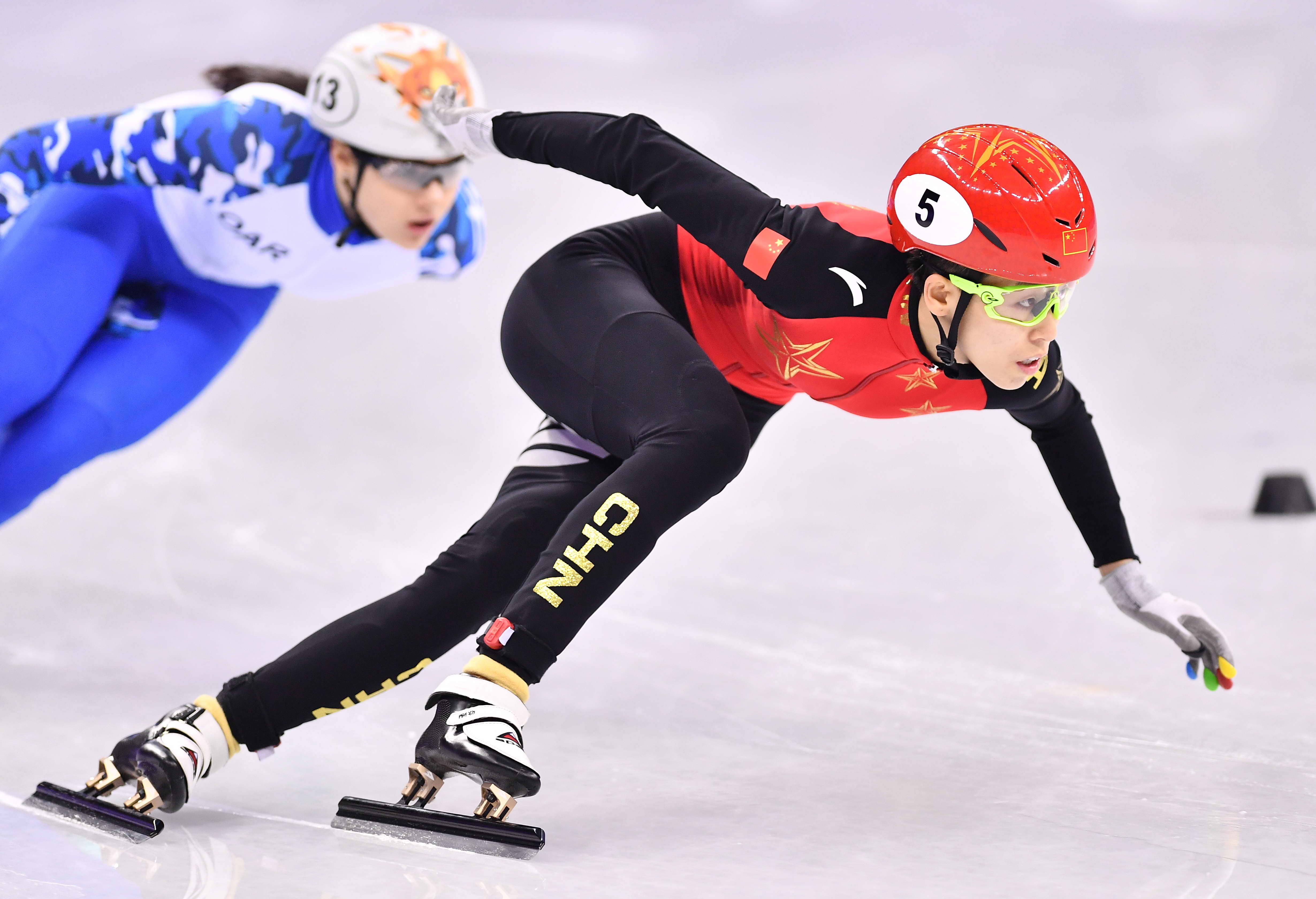 平昌冬奥会短道速滑女子500米 中国选手范可新曲春雨进入半决赛