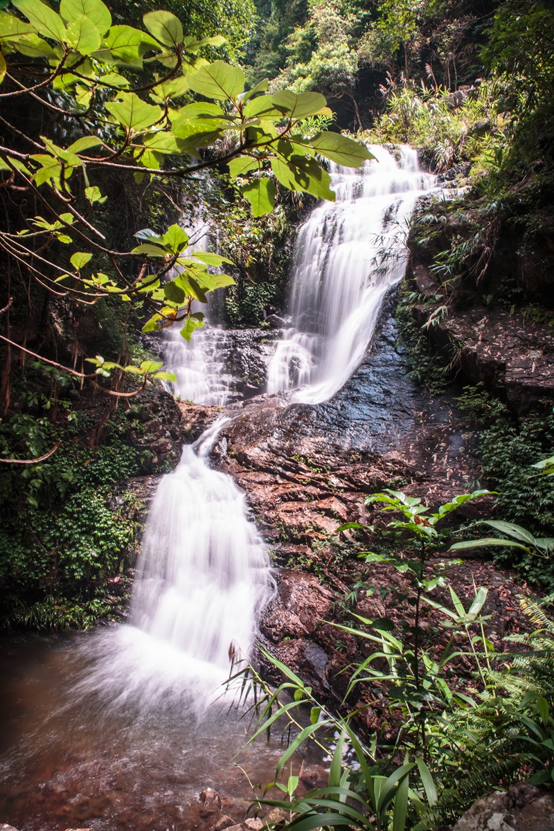 《光与影》横县九龙瀑布群