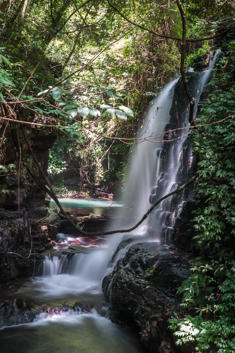 《光与影》横县九龙瀑布群