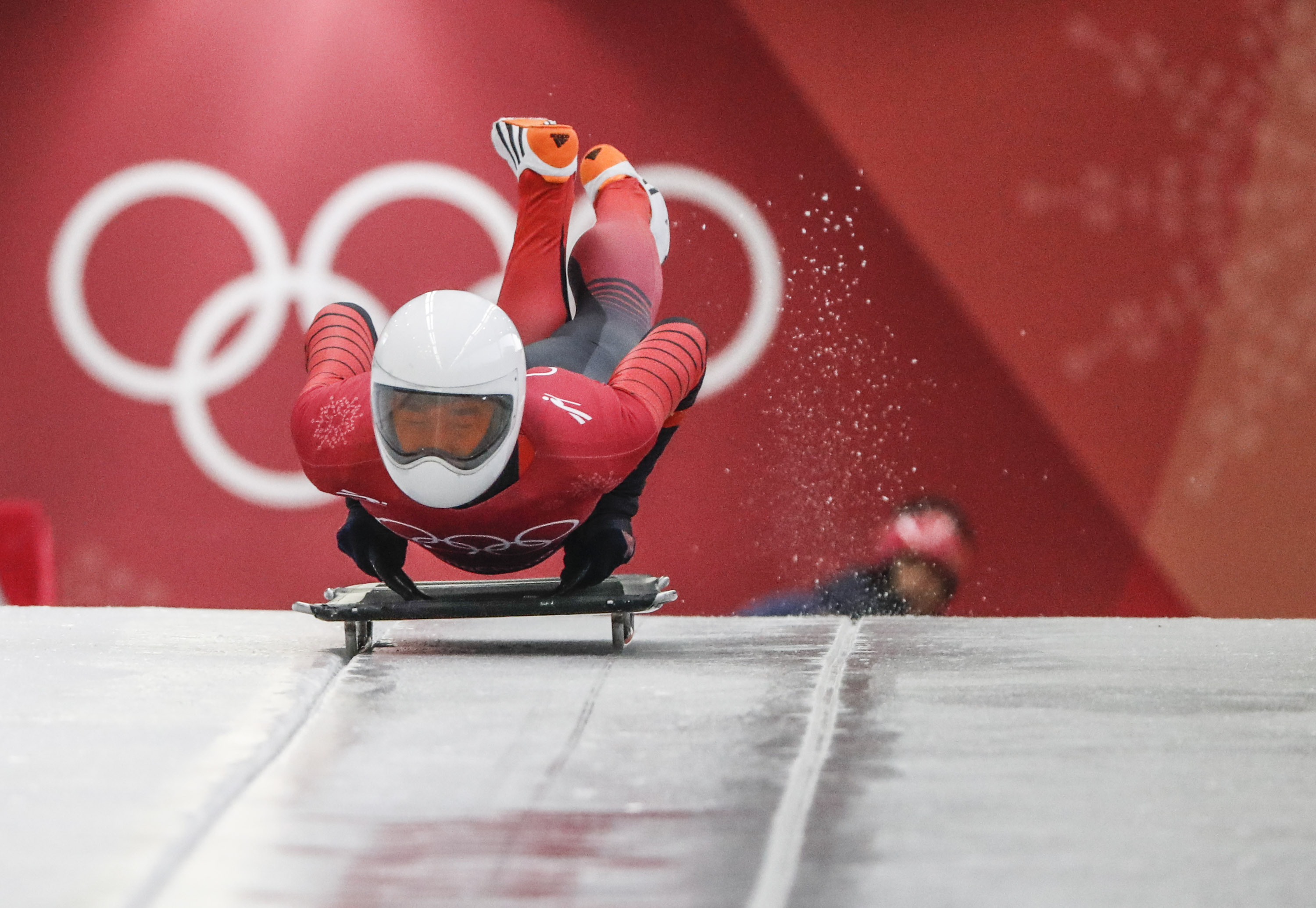 平昌冬奥会男子钢架雪车 中国选手耿文强现身训练