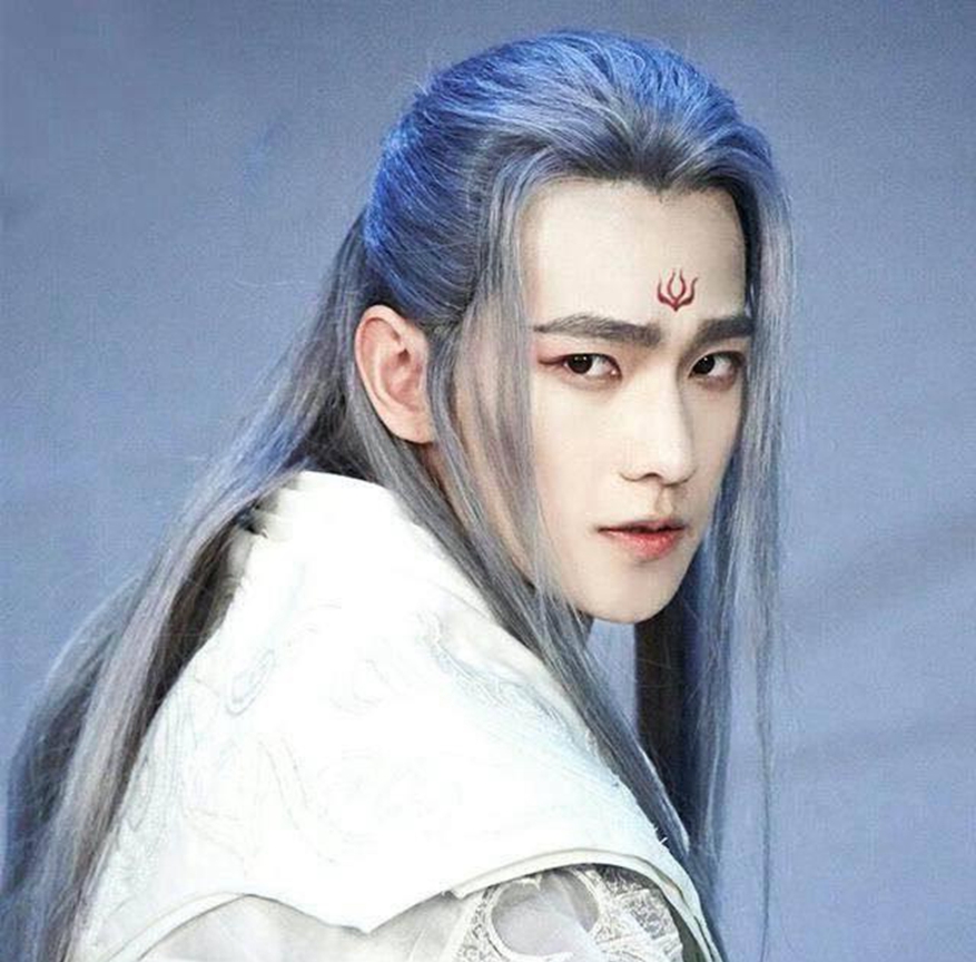 古装剧中男星"花钿"妆:霍建华清秀,李易峰魅惑,最他却很经典