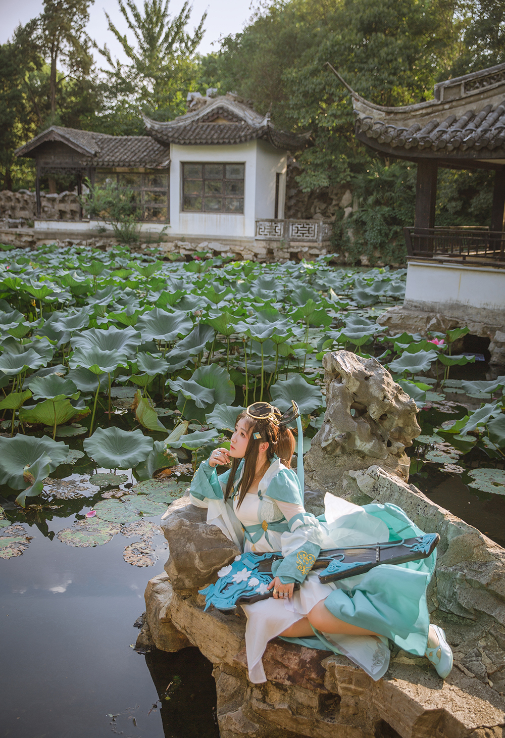 剑网三儒风琴萝cos:剑胆琴心