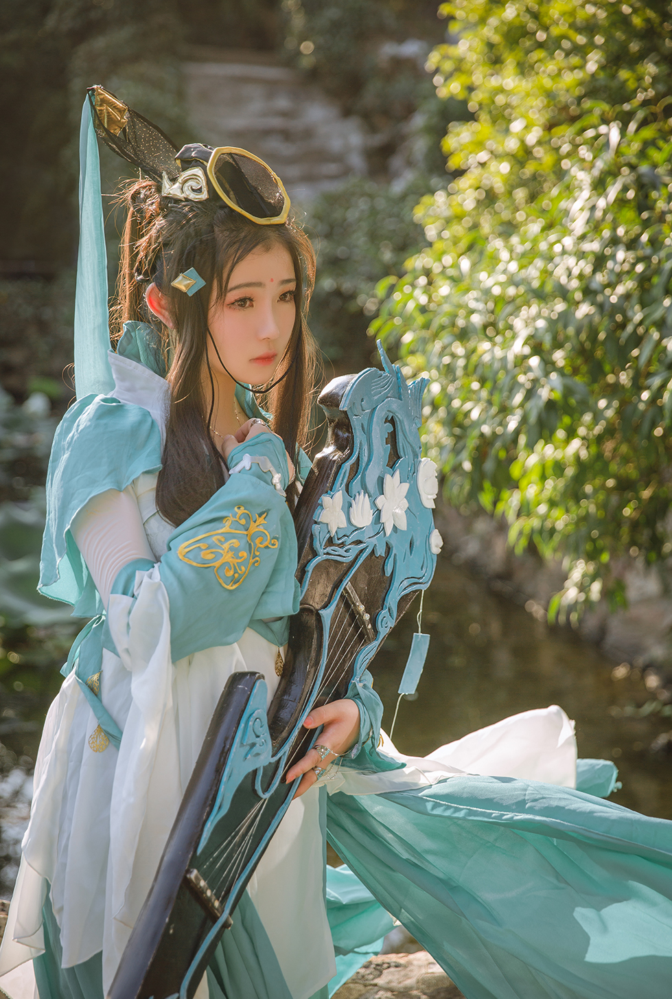剑网三儒风琴萝cos:剑胆琴心