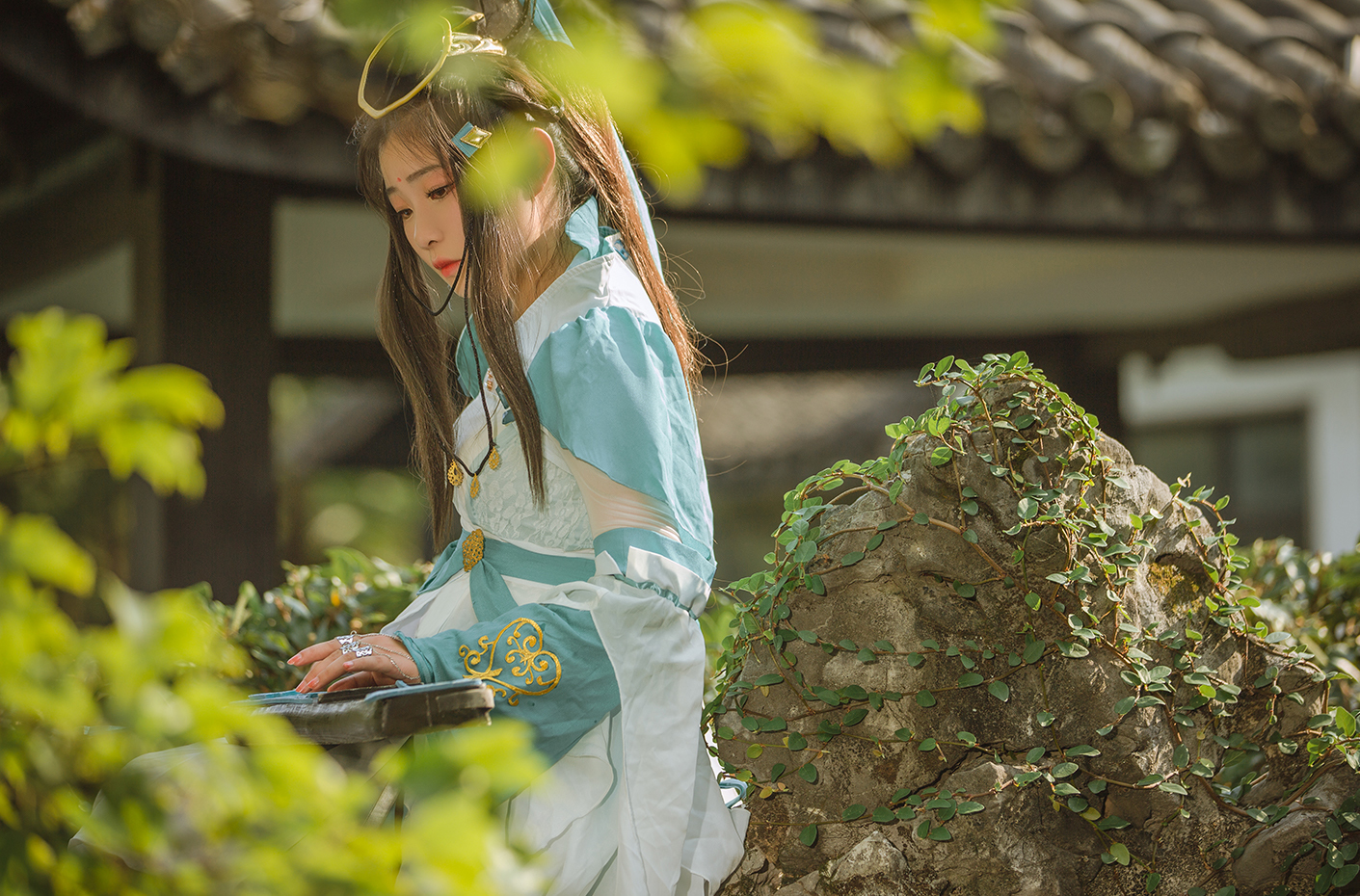 剑网三儒风琴萝cos:剑胆琴心