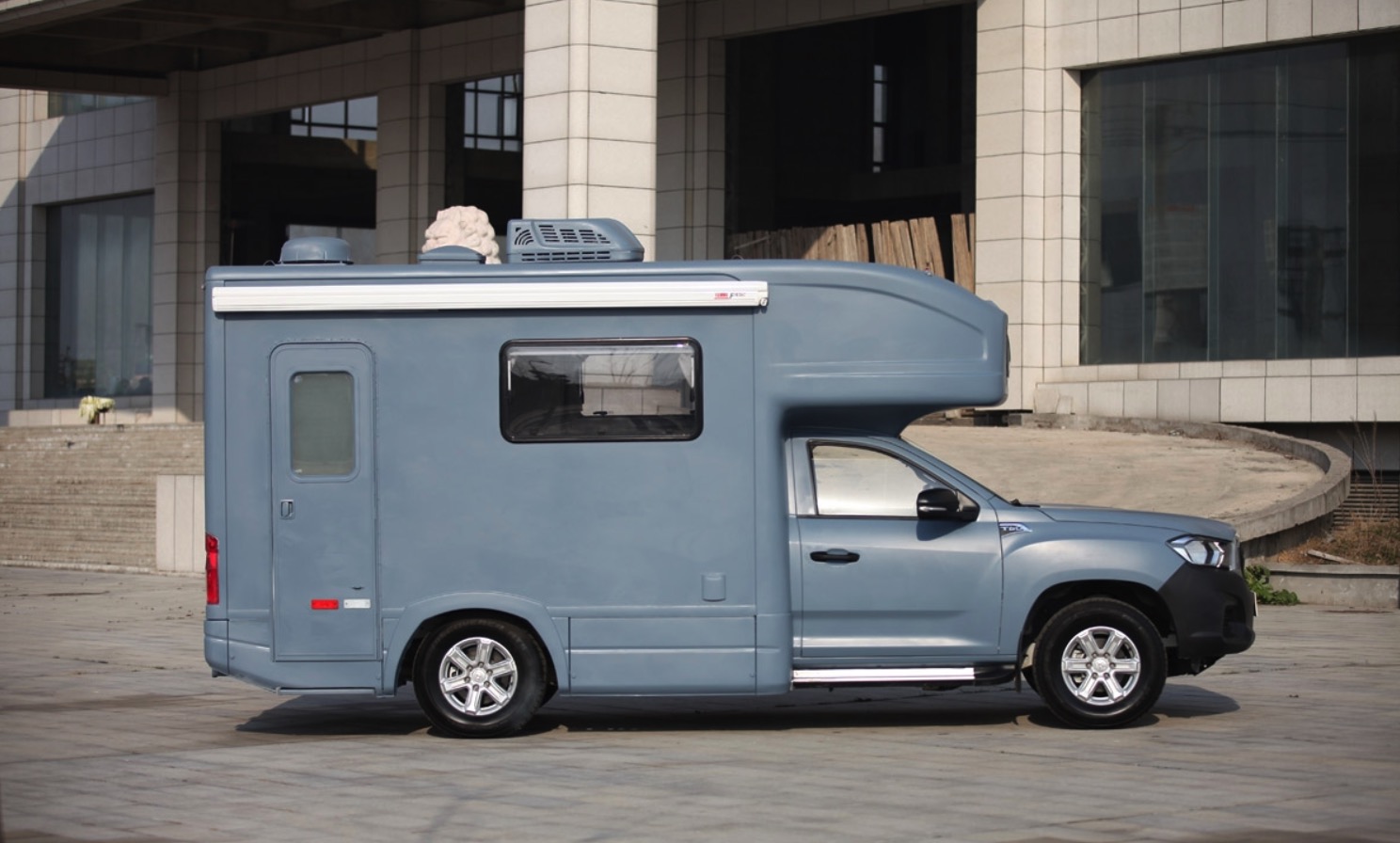 四驱单排皮卡房车感兴趣么?自动挡的哦!凌扬大通t60旅居车赏析