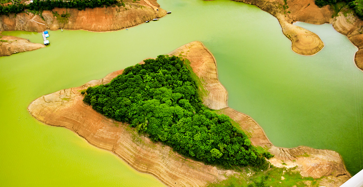 《光与影》右江河谷