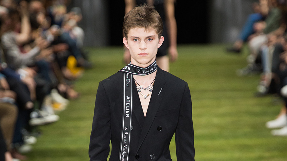 2018年最新款dior男士夏装上衣外套,让你穿出小鲜肉的帅气