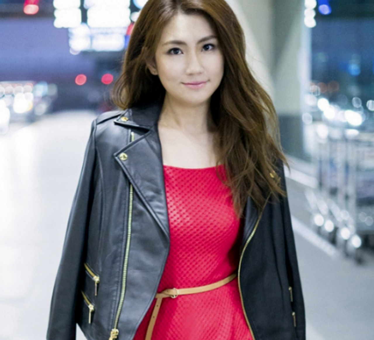 浴火重生的selina终于美回颜值巅峰,网友大呼:这是真的吗?