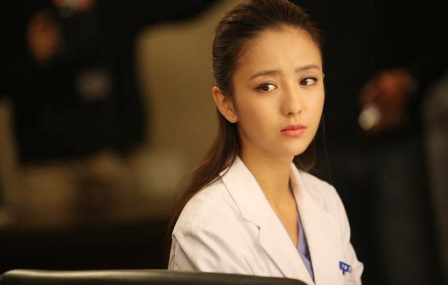 盘点演过女医生的演员,佟丽娅最靚,但不如第五位性感