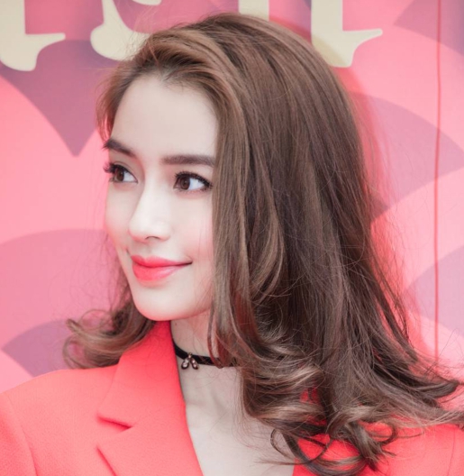 二十多岁就身价过亿的4大明星:杨颖屈居第四,第一名副其实