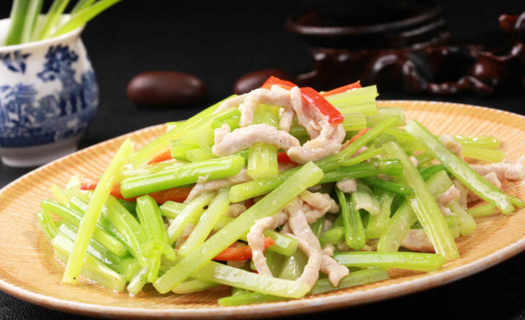 西芹炒肉丝的简单做法,你学会了么?