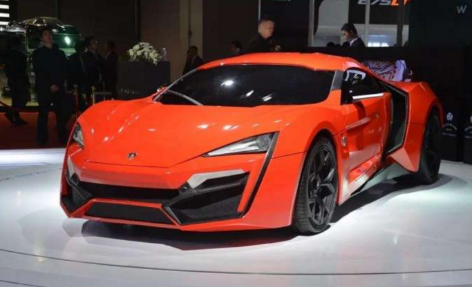 国内首台6600万莱肯跑车正式交付,全球限量7台,车主信息查不到