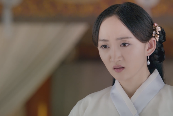 辛奴被赶走后向素锦告状,素锦心生一计,要对桑籍的长子元贞下手