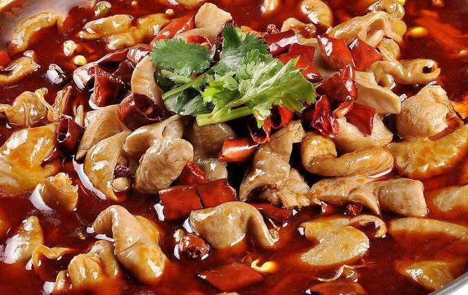 给你推荐一款非常美味的菜肴 鸭血肥肠