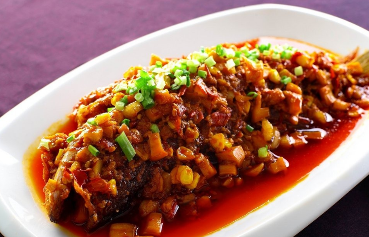 干烧鲈鱼不仅味道鲜美,还拥有超高的营养价值