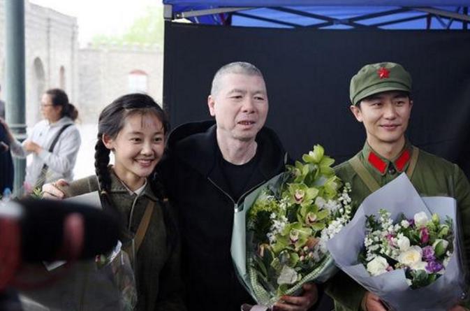 如何看待冯小刚让苗苗在派对上跳舞?