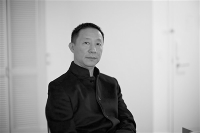 著名朦胧派诗人欧阳江河