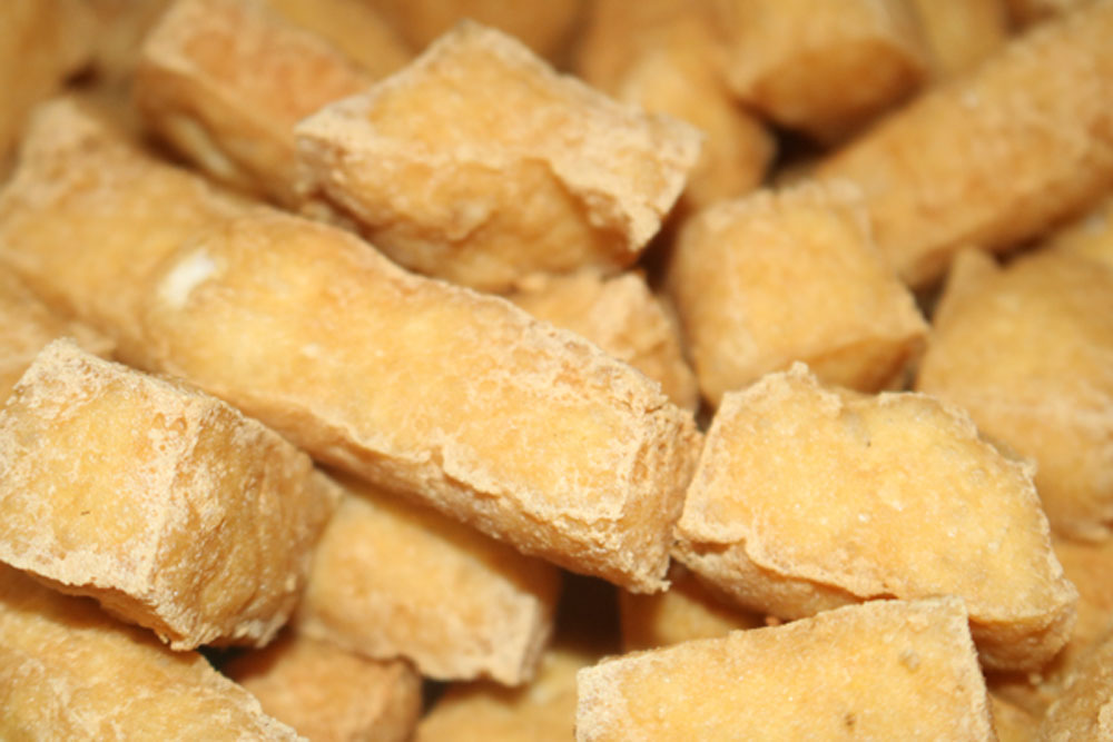 每年春节奶奶必做的家乡美食"豆腐子", 大油锅炸得真带劲儿