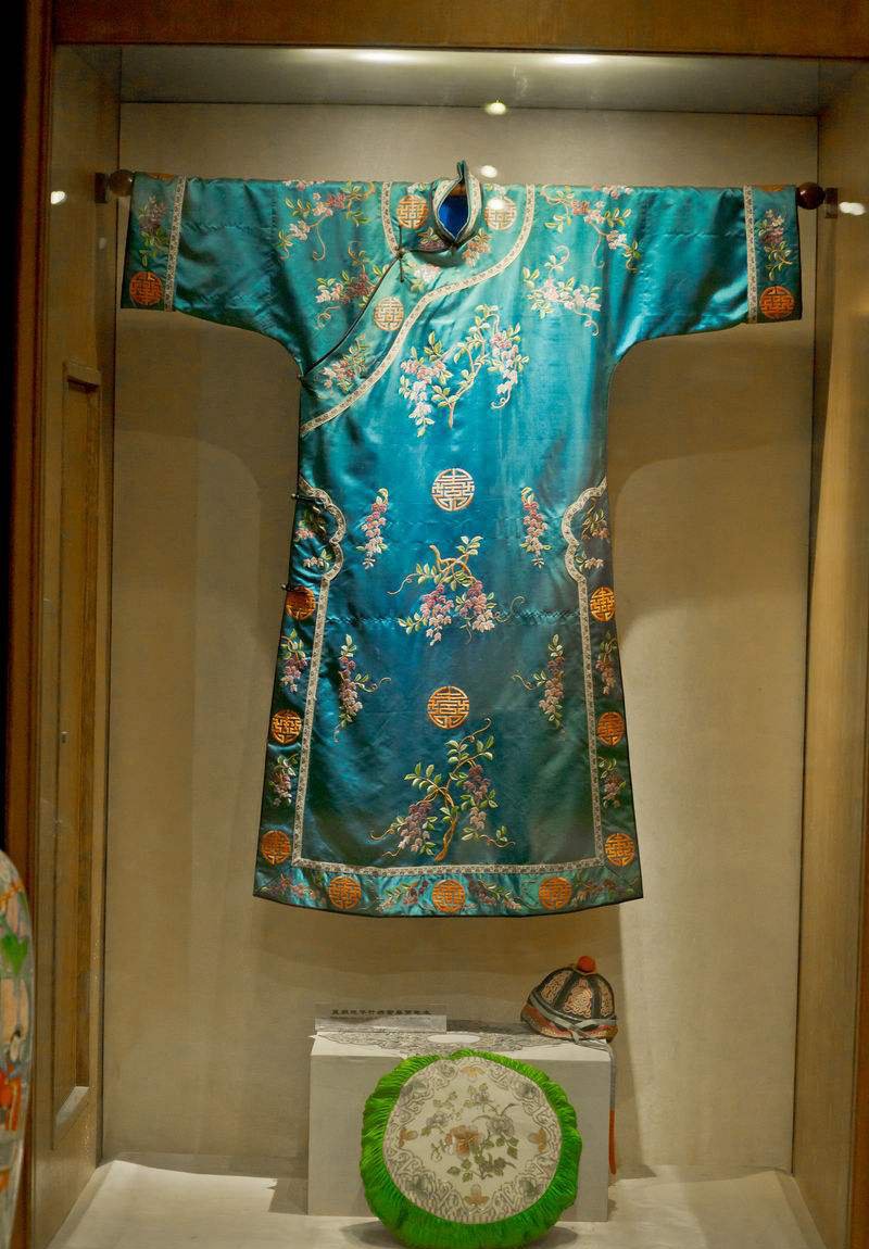 明清时期的富家女过得有多精致?从她们的这些服饰中就可以看出来