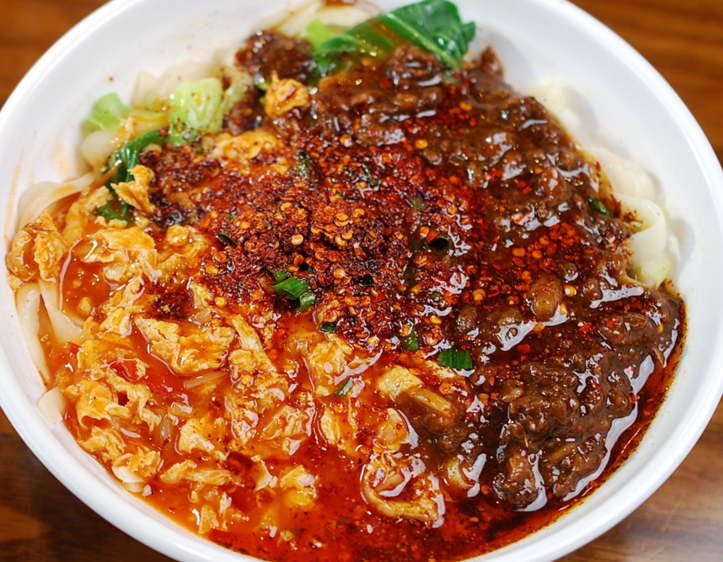 晒晒今天中午吃的勾刀面,9块钱这么一大碗真值!