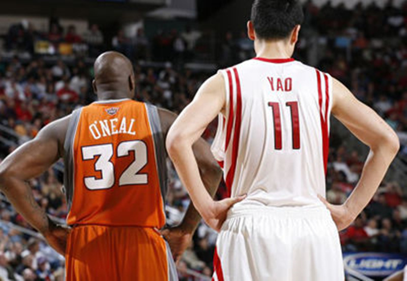 姚明经典的背影瞬间