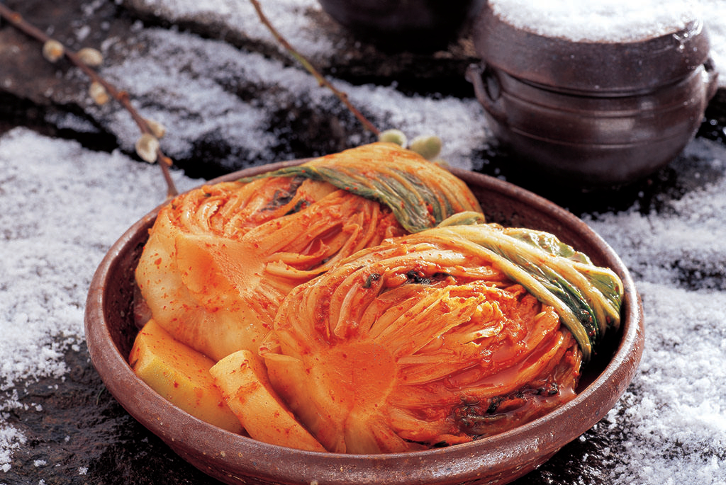 朝鲜族的泡菜到底有多辣?看完这组沾满辣酱的泡菜图你就知道了