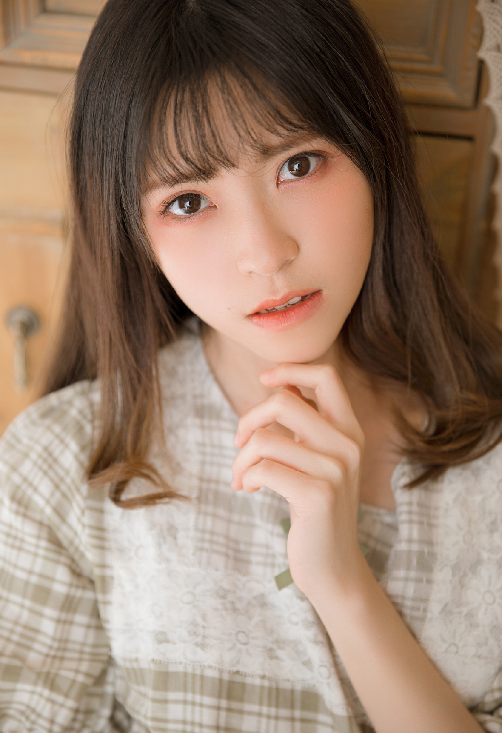 清新淡雅的邻家女孩