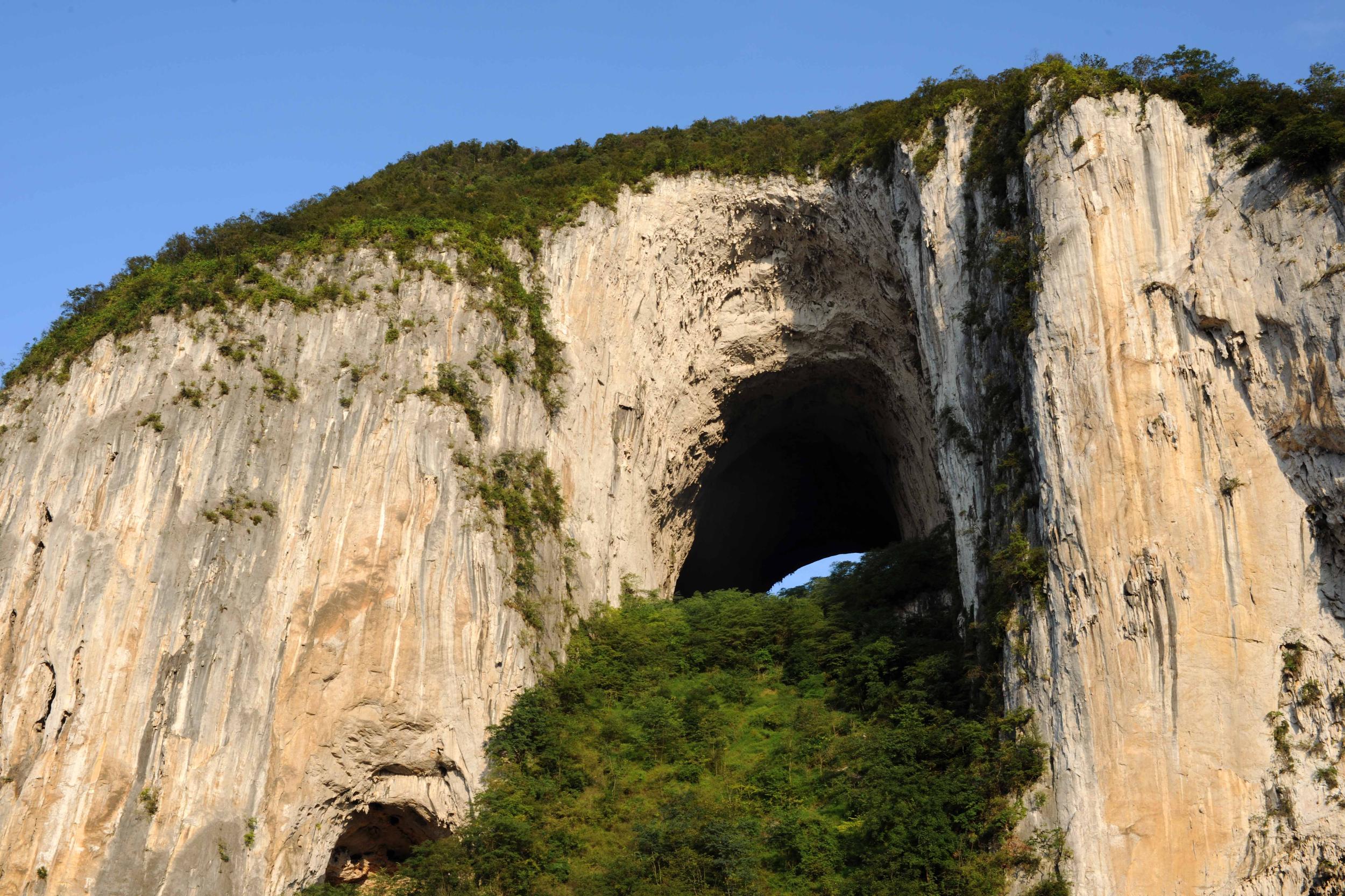 格凸河风景区秀美壮观,举世无双的大穿洞绝景,让你流连忘返